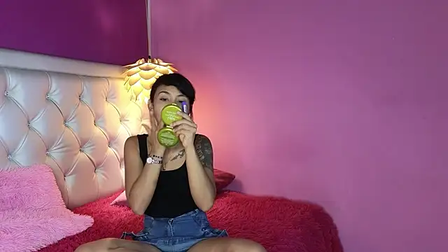 Snapshot of ivonne_heaven chatting on 02/24/26, 06:53 ivonne heaven online show from 02/24/26, 06:53