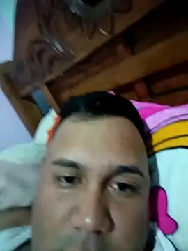 Snapshot of Mohamed1627 chatting on 02/14/26, 10:32 Mohamed1627 online show from 02/14/26, 10:32