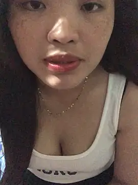 Snapshot of newbaby1 chatting on 03/01/26, 01:33 newbaby1 online show from 03/01/26, 01:33