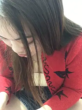 Snapshot of newbaby1 chatting on 02/14/26, 01:33 newbaby1 online show from 02/14/26, 01:33