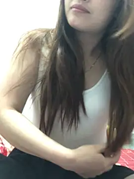 Snapshot of newbaby1 chatting on 02/12/26, 02:06 newbaby1 online show from 02/12/26, 02:06