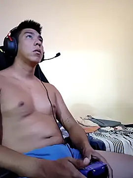 Snapshot of mamichula266 chatting on 02/19/26, 02:47 mamichula266 online show from 02/19/26, 02:47