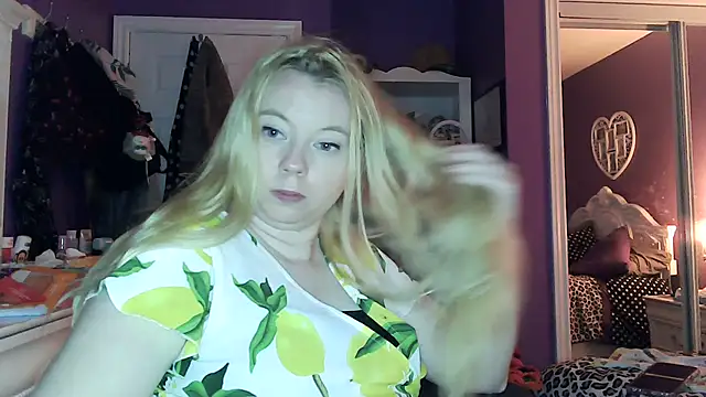 Snapshot of ShySweetheart chatting on 06/30/26, 03:50 ShySweetheart online show from 06/30/26, 03:50