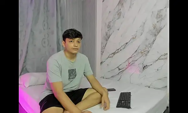 RaiderandRoxie1 online show from 02/23/26, 11:05