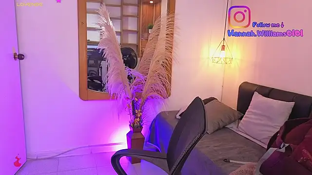 Snapshot of Hanna_Williams__ chatting on 03/01/26, 02:55 Hanna Williams online show from 03/01/26, 02:55