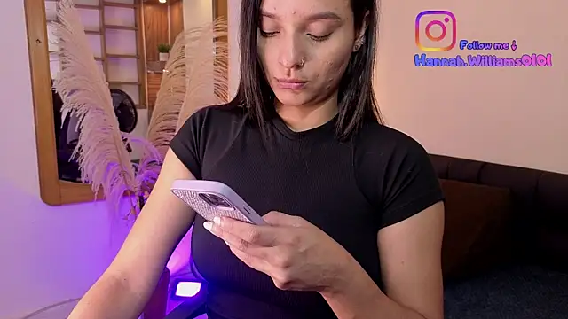 Snapshot of Hanna_Williams__ chatting on 02/19/26, 02:52 Hanna Williams online show from 02/19/26, 02:52