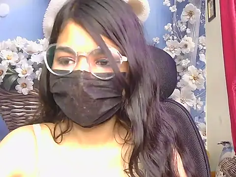 its-sarika01 online show from 05/13/26, 07:26