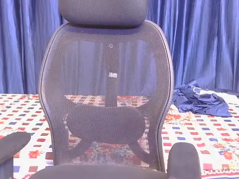 its-sarika01 online show from 04/18/26, 06:38