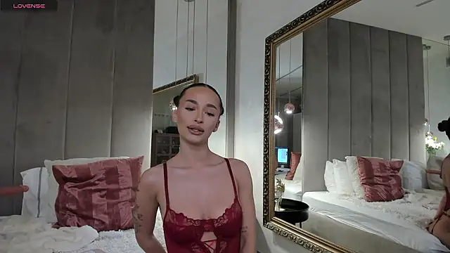 Snapshot of EvaK_ chatting on 02/14/26, 05:40 EvaK online show from 02/14/26, 05:40