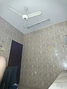 Snapshot of MalluMangos143 chatting on 03/03/26, 05:58 MalluMangos143 online show from 03/03/26, 05:58