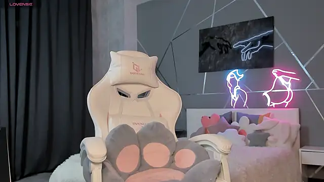 naomi reiss online show from 04/03/26, 01:34