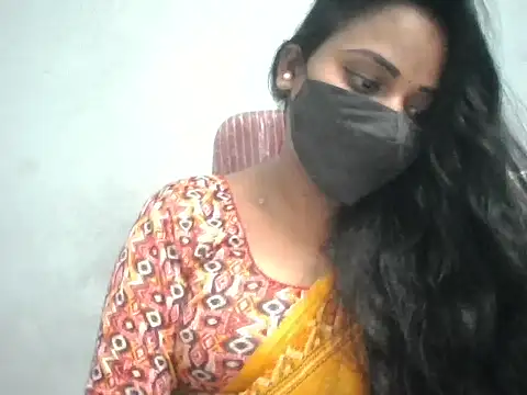 Snapshot of Rathi-priyaa chatting on 06/17/26, 09:41 Rathi-priyaa online show from 06/17/26, 09:41