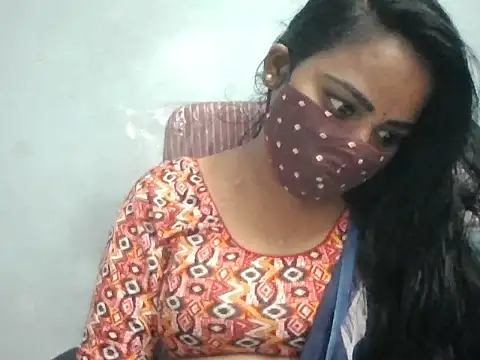 Snapshot of Rathi-priyaa chatting on 06/07/26, 04:28 Rathi-priyaa online show from 06/07/26, 04:28
