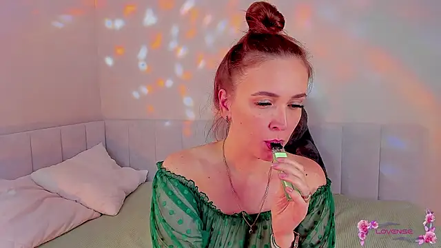 she wolf online show from 03/24/26, 02:17