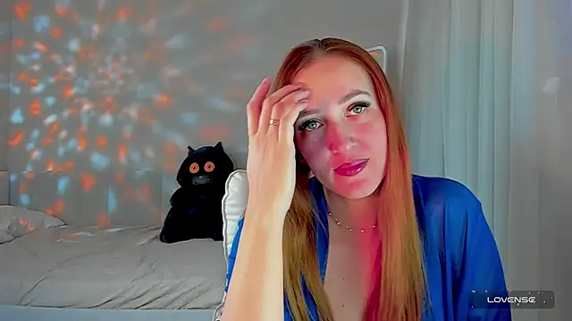 she wolf online show from 04/12/26, 06:49