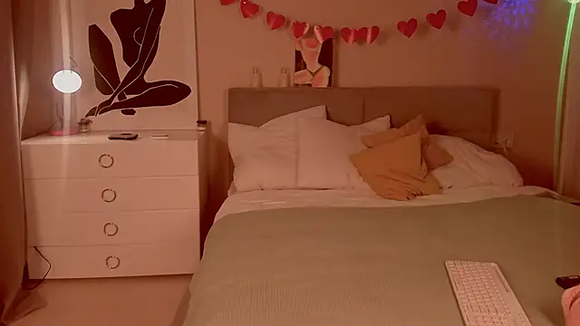 she wolf online show from 03/19/26, 02:28