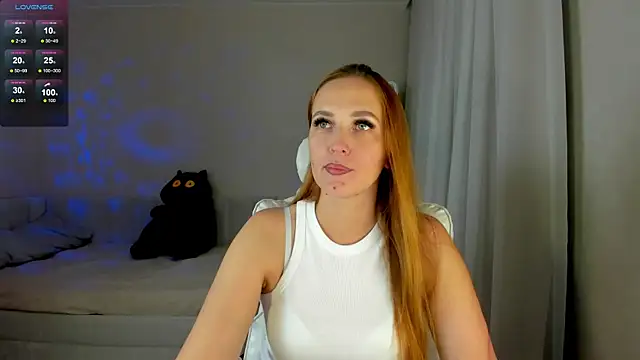 Snapshot of she_wolf chatting on 06/25/26, 04:12 she wolf online show from 06/25/26, 04:12