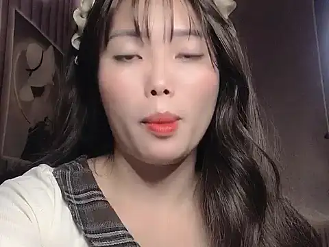 Snapshot of Girl-crazy1 chatting on 02/26/26, 08:47 Girl-crazy1 online show from 02/26/26, 08:47