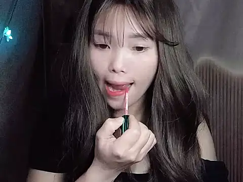 Snapshot of Girl-crazy1 chatting on 02/27/26, 02:06 Girl-crazy1 online show from 02/27/26, 02:06