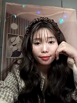 Snapshot of Girl-crazy1 chatting on 02/20/26, 06:26 Girl-crazy1 online show from 02/20/26, 06:26