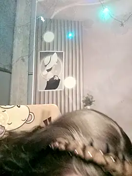 Snapshot of Girl-crazy1 chatting on 02/21/26, 11:23 Girl-crazy1 online show from 02/21/26, 11:23