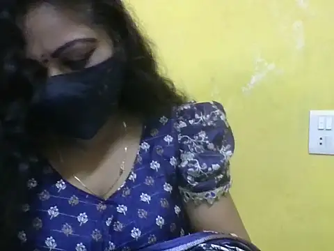 anu-reddyy online show from 08/04/26, 04:28