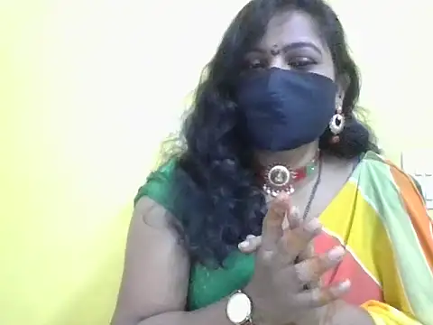 anu-reddyy online show from 04/05/26, 03:57