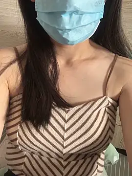 Snapshot of YaoYao-97 chatting on 02/24/26, 03:40 YaoYao-97 online show from 02/24/26, 03:40