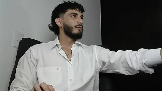 LovexJuxn8 online show from 02/23/26, 07:14