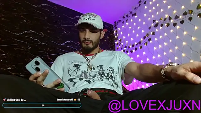 LovexJuxn8 online show from 04/29/26, 09:21