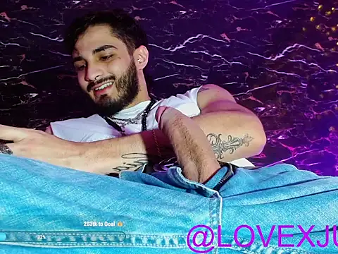 LovexJuxn8 online show from 04/09/26, 06:36