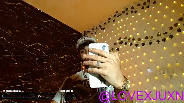 LovexJuxn8 online show from 05/05/26, 01:19