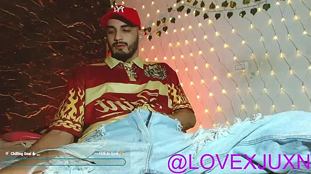 LovexJuxn8 online show from 05/20/26, 10:18