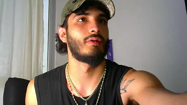 LovexJuxn8 online show from 02/17/26, 07:22