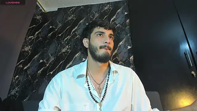 LovexJuxn8 online show from 03/23/26, 07:36