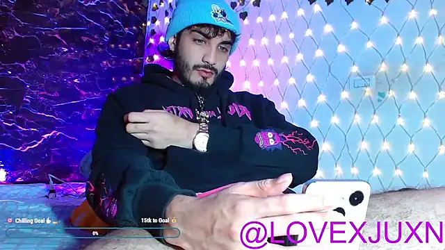 LovexJuxn8 online show from 05/07/26, 12:04