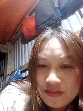 Snapshot of bany-lee chatting on 02/15/26, 02:05 bany-lee online show from 02/15/26, 02:05