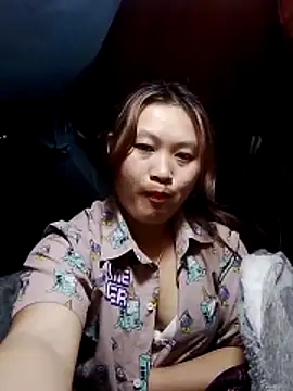 Snapshot of bany-lee chatting on 02/25/26, 01:39 bany-lee online show from 02/25/26, 01:39