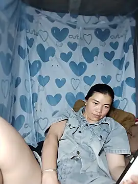Snapshot of lovely-742 chatting on 05/24/26, 01:44 lovely-742 online show from 05/24/26, 01:44