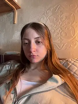 Snapshot of PearlMe chatting on 04/14/26, 12:43 PearlMe online show from 04/14/26, 12:43