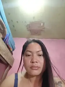 Snapshot of sweety_pie18 chatting on 02/14/26, 01:22 sweety pie18 online show from 02/14/26, 01:22