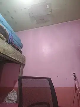 Snapshot of sweety_pie18 chatting on 02/21/26, 10:28 sweety pie18 online show from 02/21/26, 10:28