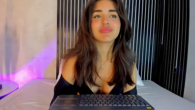 melodyphillips 2  online show from 02/13/26, 04:45