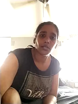 Baby P online show from 04/01/26, 01:52