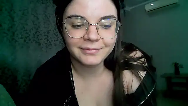 VictoriaPricee online show from 03/19/26, 06:30