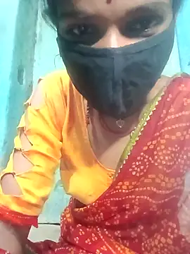 Snapshot of Desi_Couple_P chatting on 06/10/26, 01:12 Desi Couple P online show from 06/10/26, 01:12