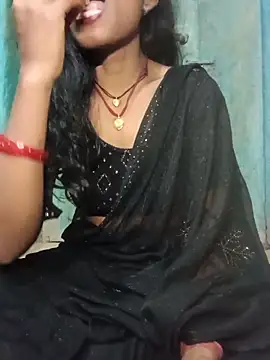 Snapshot of Desi_Couple_P chatting on 06/02/26, 01:44 Desi Couple P online show from 06/02/26, 01:44