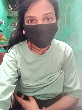 Snapshot of Desi_Couple_P chatting on 06/30/26, 02:11 Desi Couple P online show from 06/30/26, 02:11