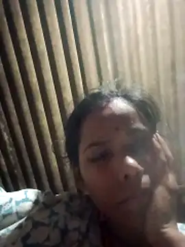 Snapshot of Desi_Couple_P chatting on 05/03/26, 03:04 Desi Couple P online show from 05/03/26, 03:04