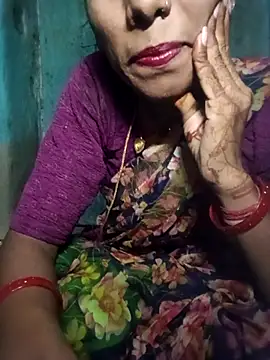 Snapshot of Desi_Couple_P chatting on 05/30/26, 03:17 Desi Couple P online show from 05/30/26, 03:17